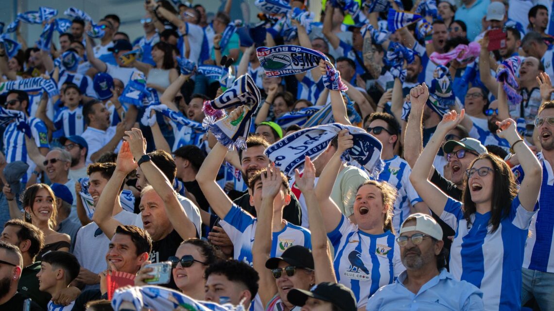 Sheffield Wednesday Restringe Acceso a su Estadio por Camisetas Piratas