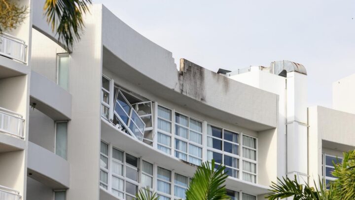 Helicóptero se estrella en el techo de un hotel Hilton en Australia