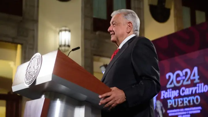 AMLO defiende la fortaleza económica ante el “lunes negro”
