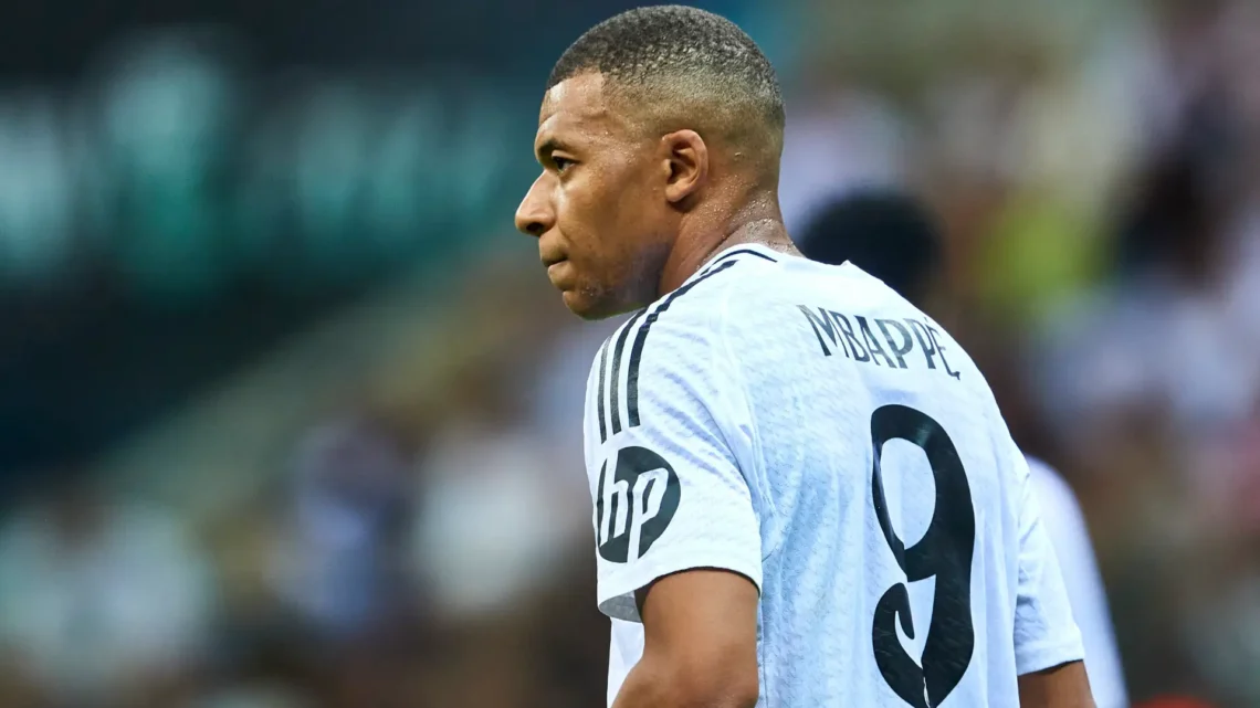 Kylian Mbappé lanza demanda millonaria contra el París Saint-Germain
