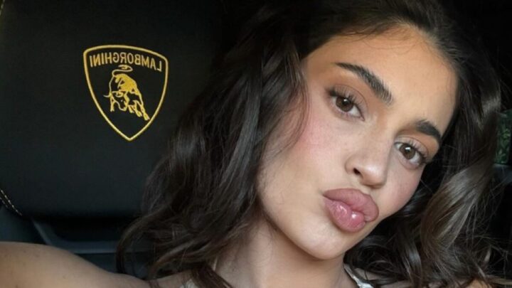 Kylie Jenner celebra su cumpleaños 27 en una fiesta de lujo a bordo de un yate