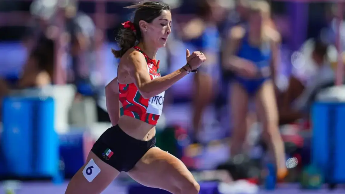 Paola Morán avanza a semifinales en los 400 metros