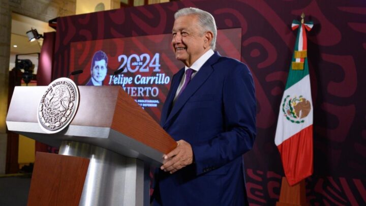 López Obrador Celebra el Regreso a Clases