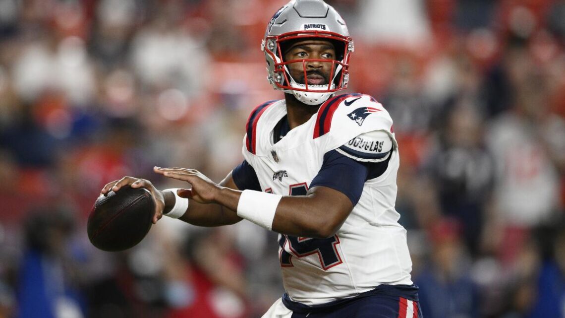 Jacoby Brissett será el quarterback titular de los Patriots en la primera semana