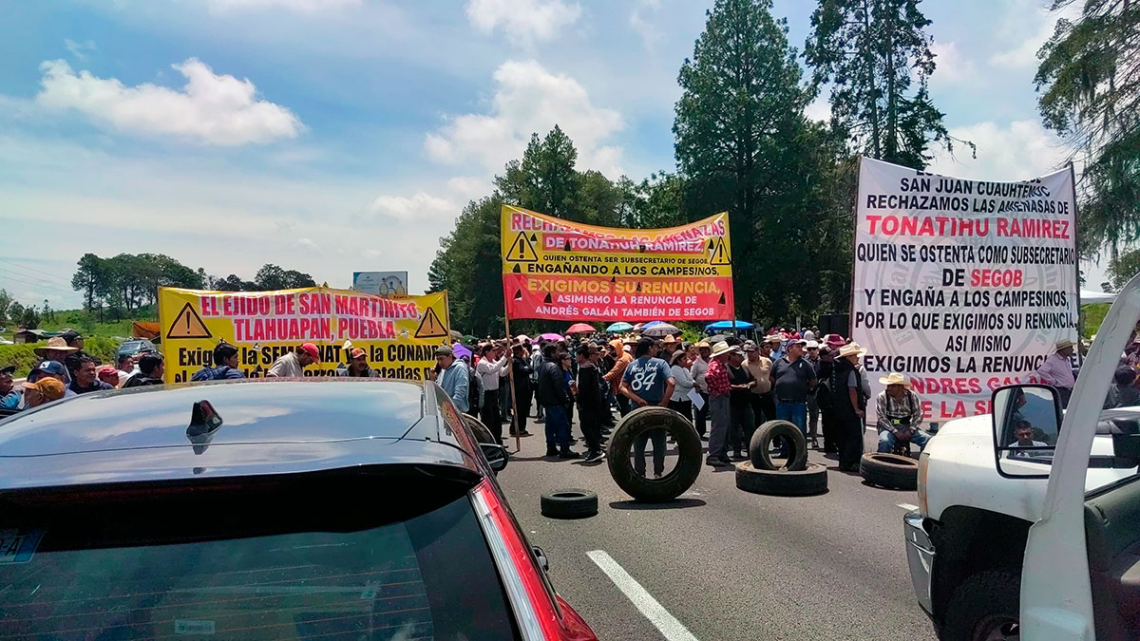 Ejidatarios acuerdan abrir un carril en la autopista México-Puebla