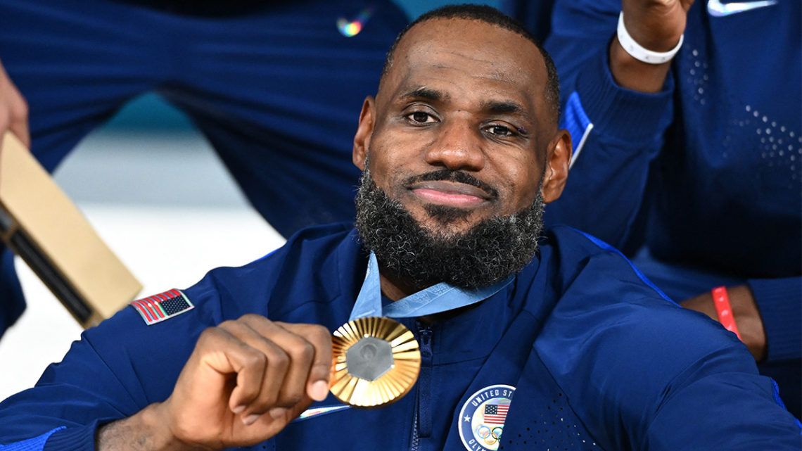 LeBron James Nombra al Equipo de EE.UU. de Baloncesto “Los Avengers”