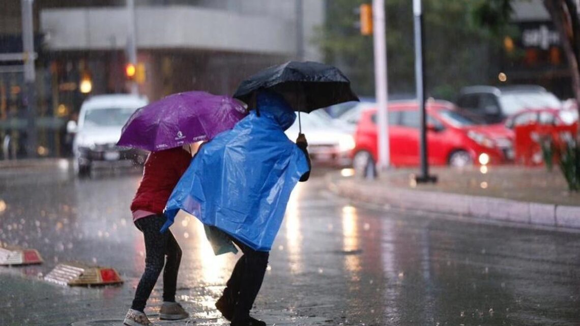 Lluvias intensas en cinco estados por onda tropical