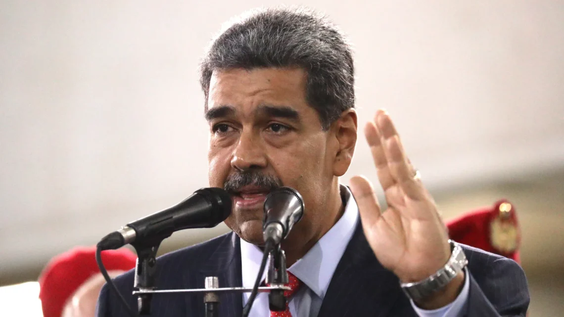Maduro compara su régimen con la Guerra Civil Española en un discurso provocador