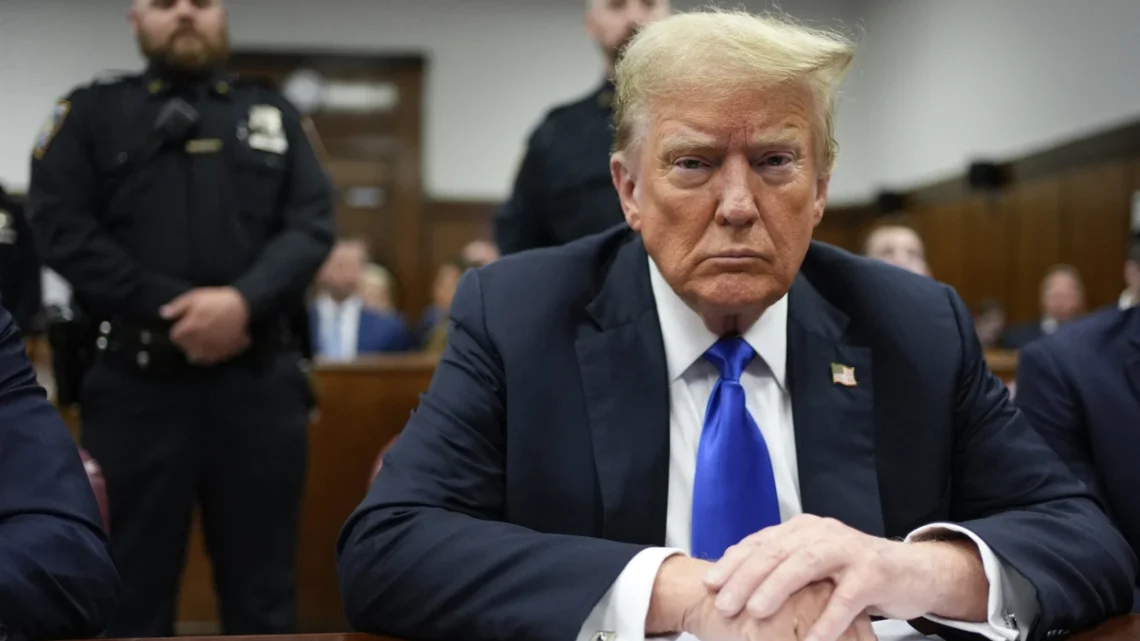 Trump busca trasladar su caso penal de Nueva York a un tribunal federal