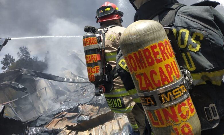 Explosión en fábrica clandestina de Michoacán deja seis muertos