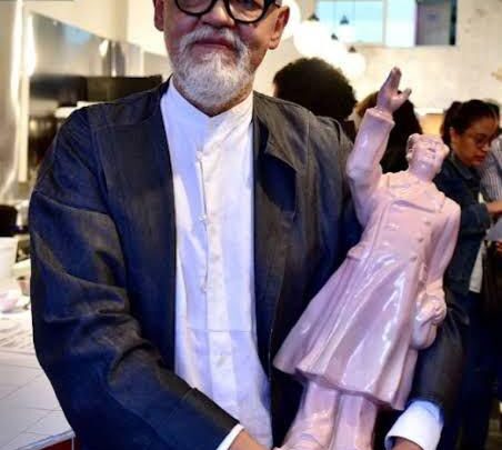 Llega al MACQ la exposición Caramelo, del curador Edgardo Ganado Kim