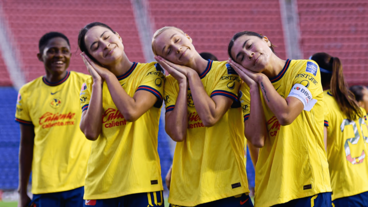 América arrasa con Chivas en el Clásico Femenil   