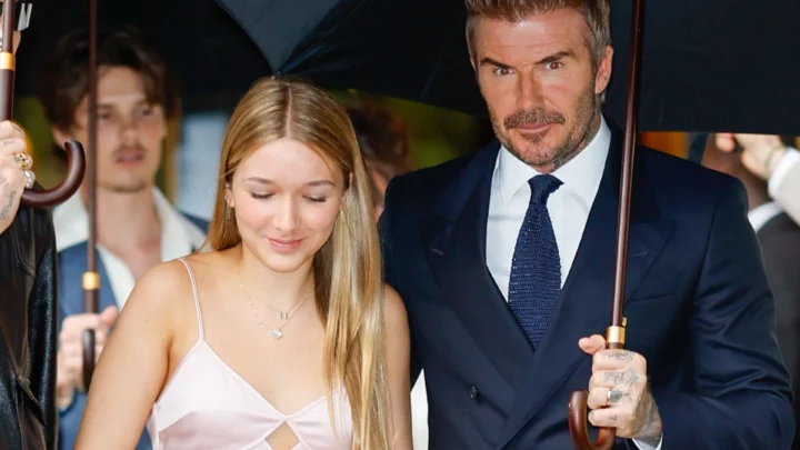 Harper y David Beckham: La pareja más encantadora de la Semana de la Moda de París