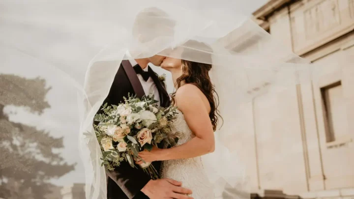 La boda prohibida en el Vaticano: empleados amenazados con despido por casarse