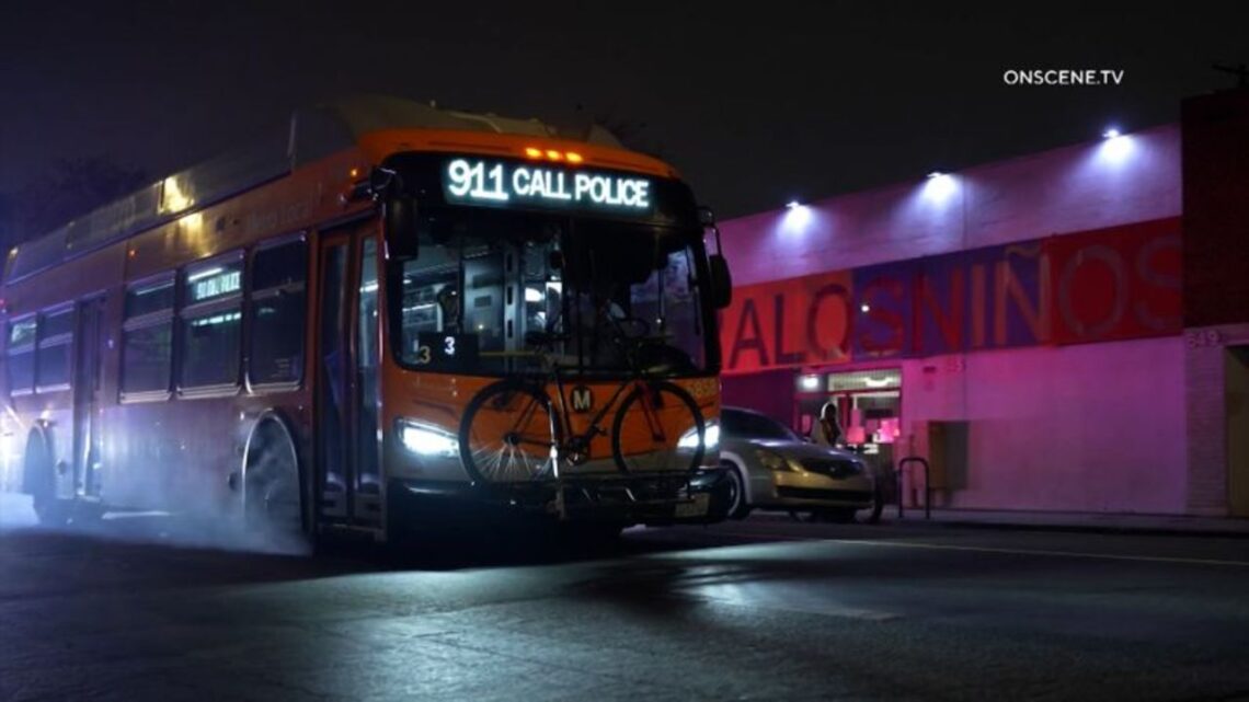 Caos en Los Ángeles: Hombre Armado Secuestra Autobús y Provoca Tragedia