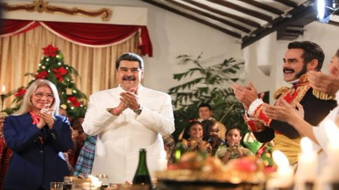 Maduro anticipa la Navidad en Venezuela con tres meses de adelanto