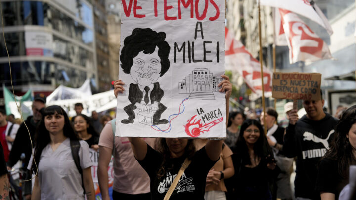 Protestas masivas en Argentina contra el ajuste de Milei en universidades públicas