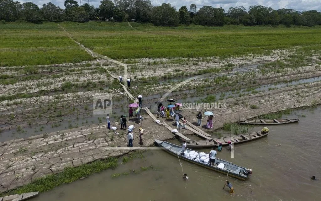 Sequía extrema en el Amazonas: comunidades indígenas enfrentan la crisis