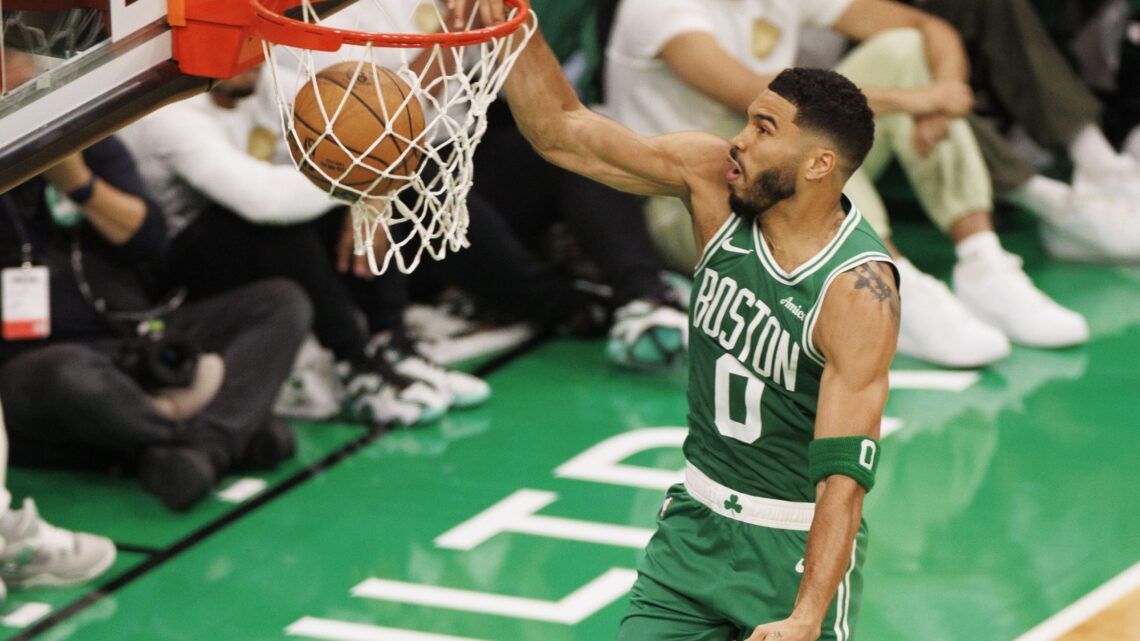 Los Celtics comienzan la temporada arrasando a los Knicks