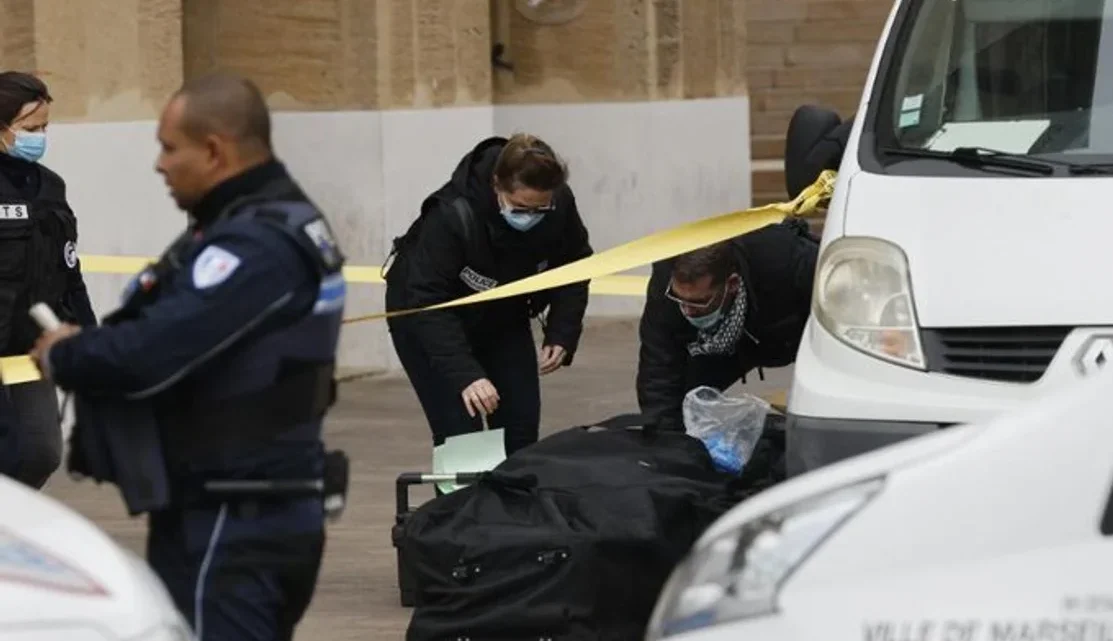 Violencia en Marsella: un adolescente de 15 años es apuñalado y quemado vivo