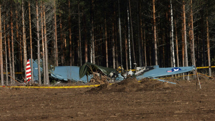 Tragedia en Finlandia: dos alemanes mueren al estrellarse una avioneta de la WWII
