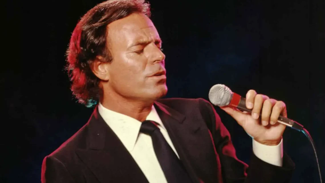 Julio Iglesias Desmiente Rumores sobre su Retiro