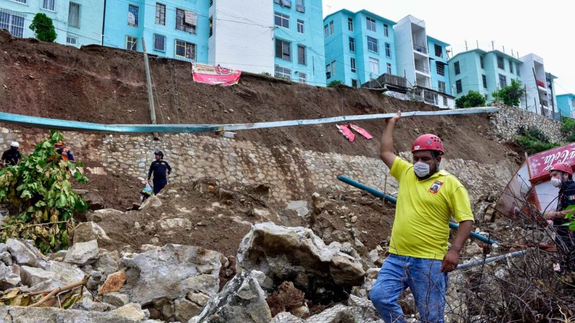 Huracán John hunde la ocupación hotelera en Acapulco