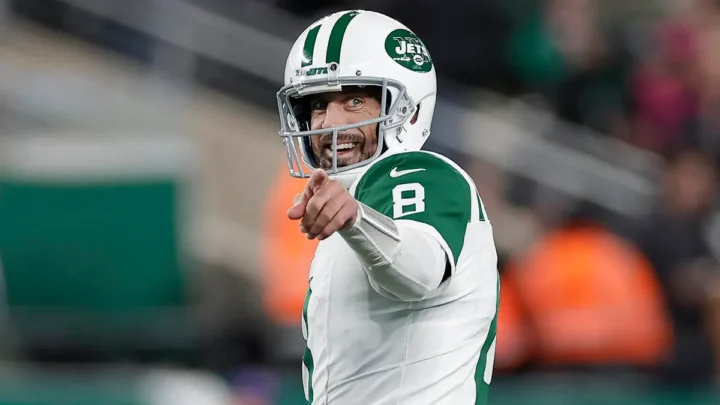¡Rey del ‘Ave María’! Aaron Rodgers lanza el cuarto ‘Hail Mary’ de su carrera