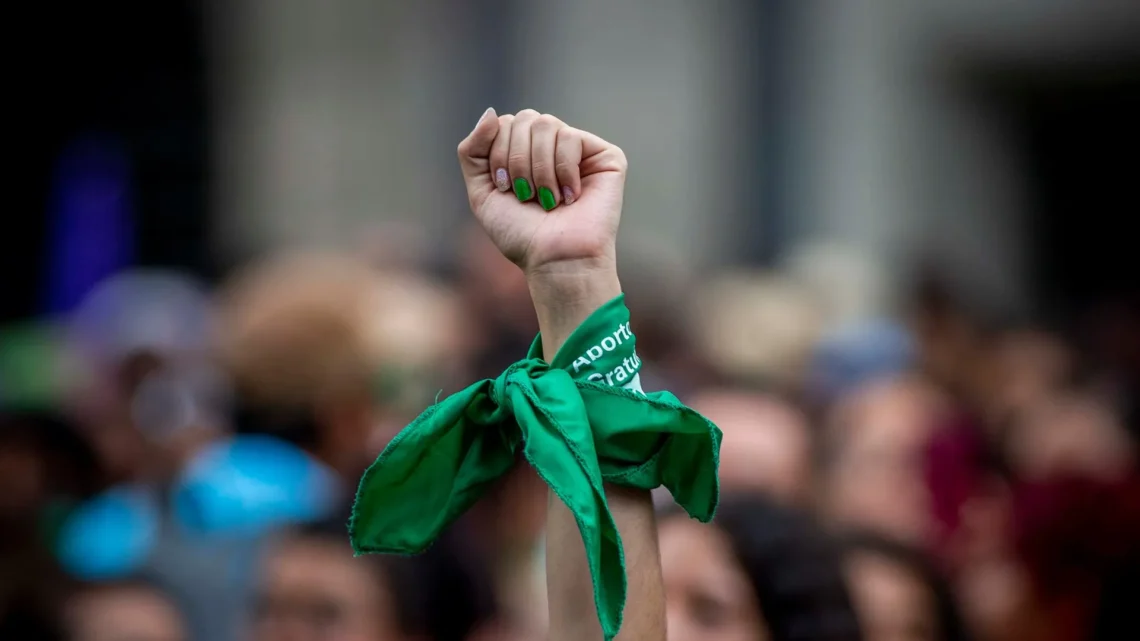 Michoacán despenaliza el aborto y se une a ola de cambios legales en México