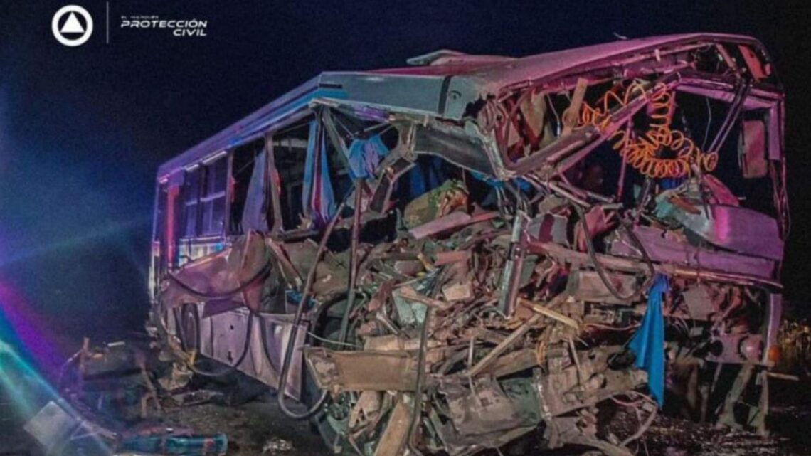 Tragedia en Querétaro: Accidente de autobús deja un muerto y 34 heridos
