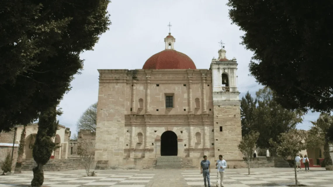 Descubren en Oaxaca túneles bajo una iglesia que evocan el “inframundo”