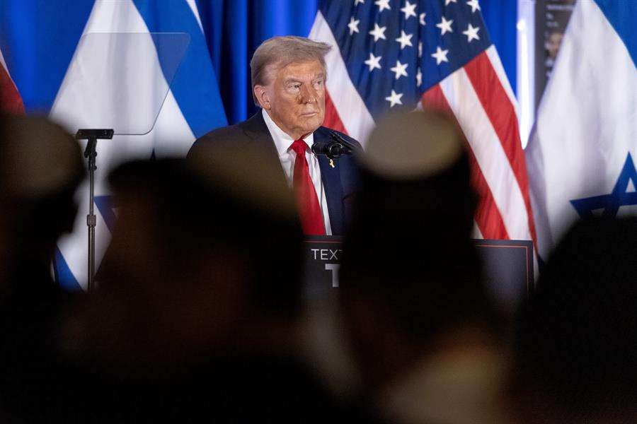 Woodward revela que Trump envió test de COVID a Putin al inicio de la pandemia