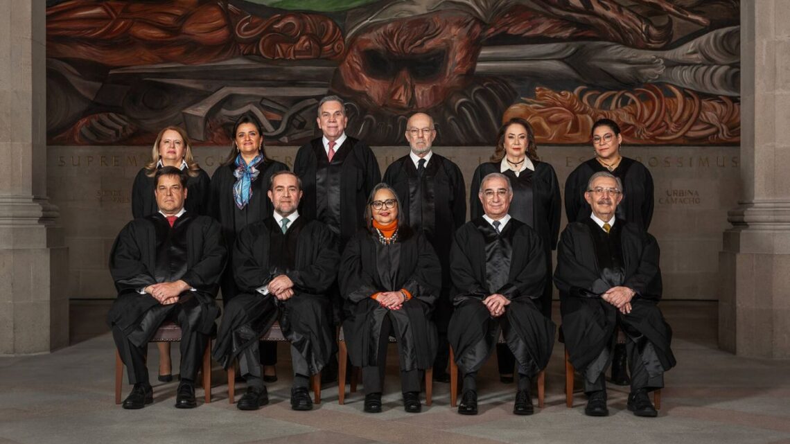 Ministros de la SCJN aceptan reducción salarial para ganar menos que la presidenta Sheinbaum