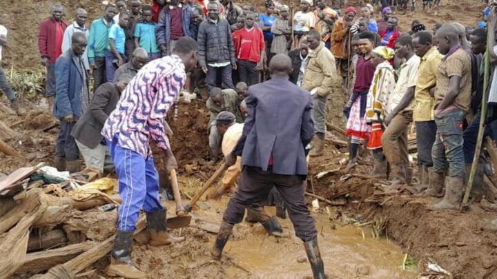 Aumenta a al menos 15 el número de muertos por deslaves en Uganda