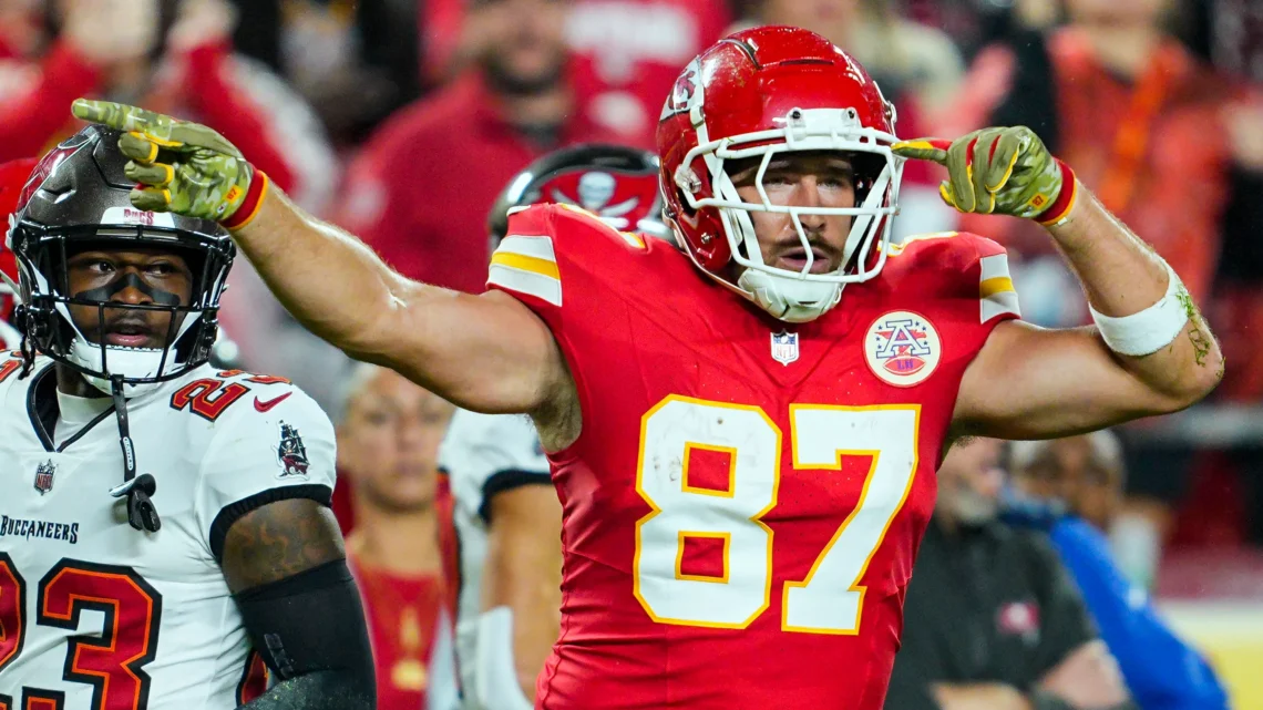 Chiefs se mantienen invictos con emocionante victoria en tiempo extra