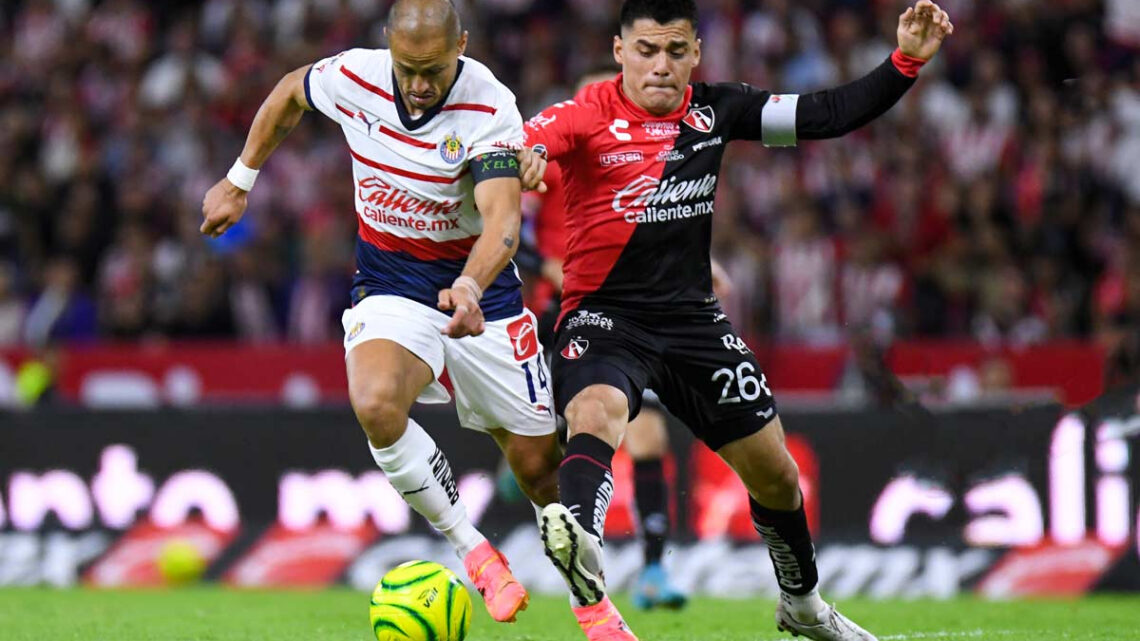¿Dónde ver HOY EN VIVO el Clásico de Play-In Chivas vs Atlas?