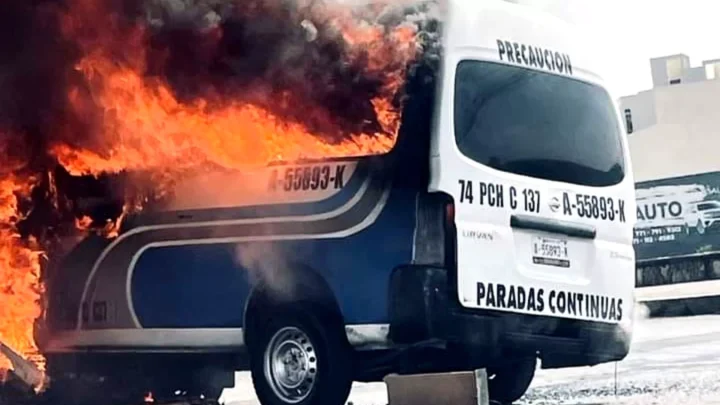  Chofer se duerme y provoca accidente con incendio en Hidalgo