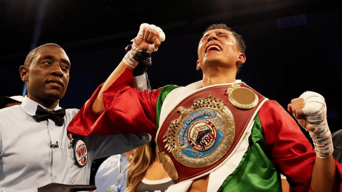 Rafael ‘El Divino’ Espinoza defenderá su título ante Robeisy ‘El Tren’ Ramírez