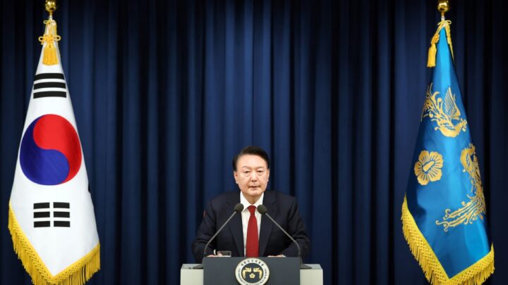 Estados Unidos y Reino Unido expresan preocupación por la crisis en Corea del Sur   