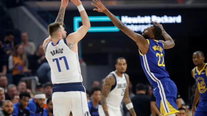 Luka Doncic alcanza los 80 triples-dobles con una noche histórica