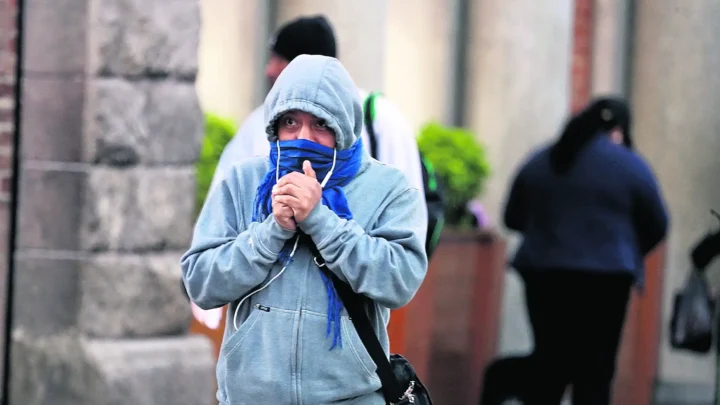 Se registra nuevo frente frío, aproximándose desde la región norte del país, que originará fuertes rachas de viento y tolvaneras en varios estados
