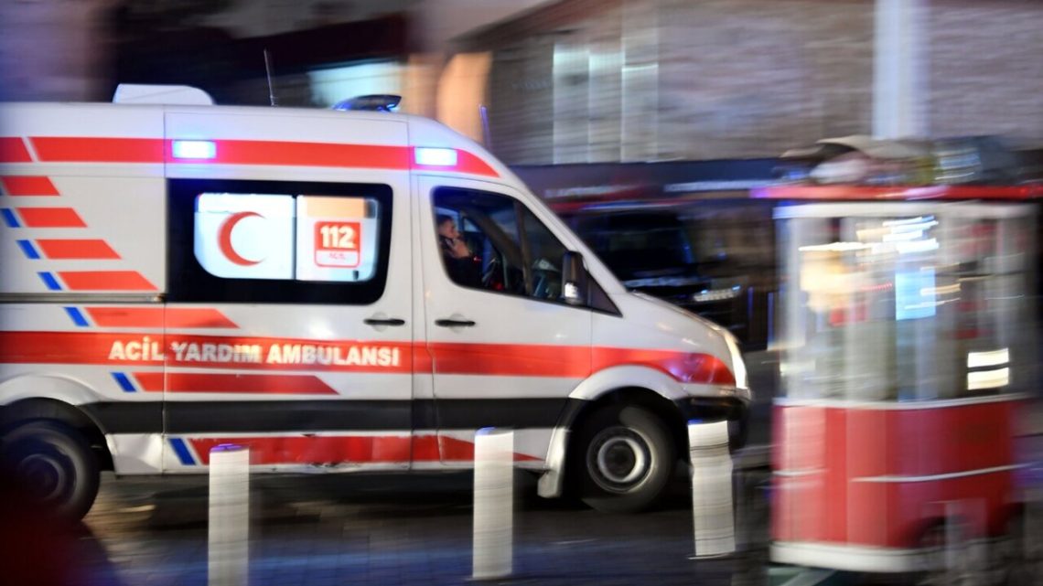 Alcohol adulterado causa al menos 30 muertes en Turquía