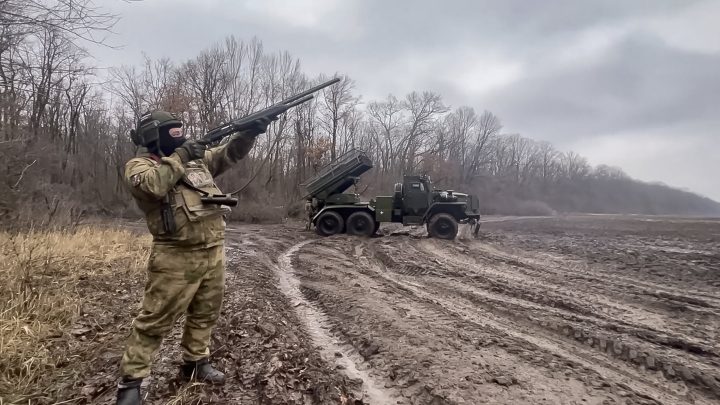 Rusia recupera territorio clave en la región de Kursk   
