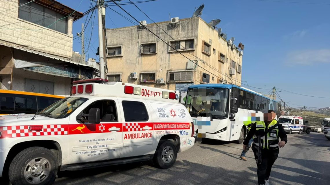 Tres israelíes muertos en ataque armado palestino en Cisjordania