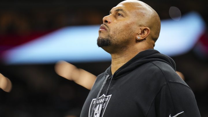 Los Raiders despiden a Antonio Pierce tras una temporada de solo cuatro victorias