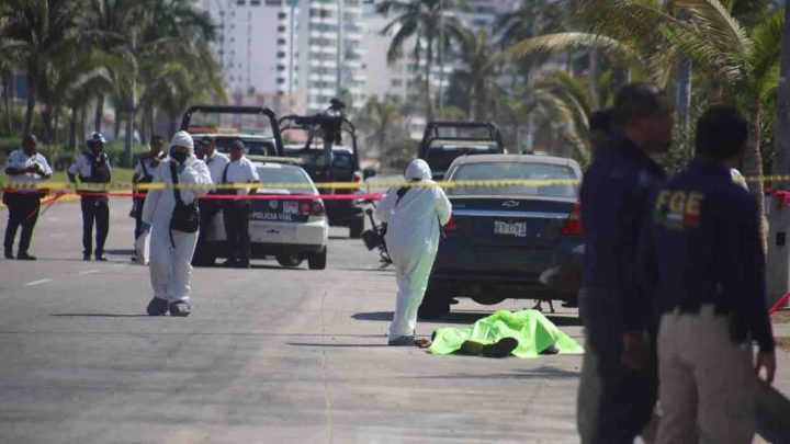 Asesinan a comandante de Tránsito en Acapulco mientras levantaba una infracción