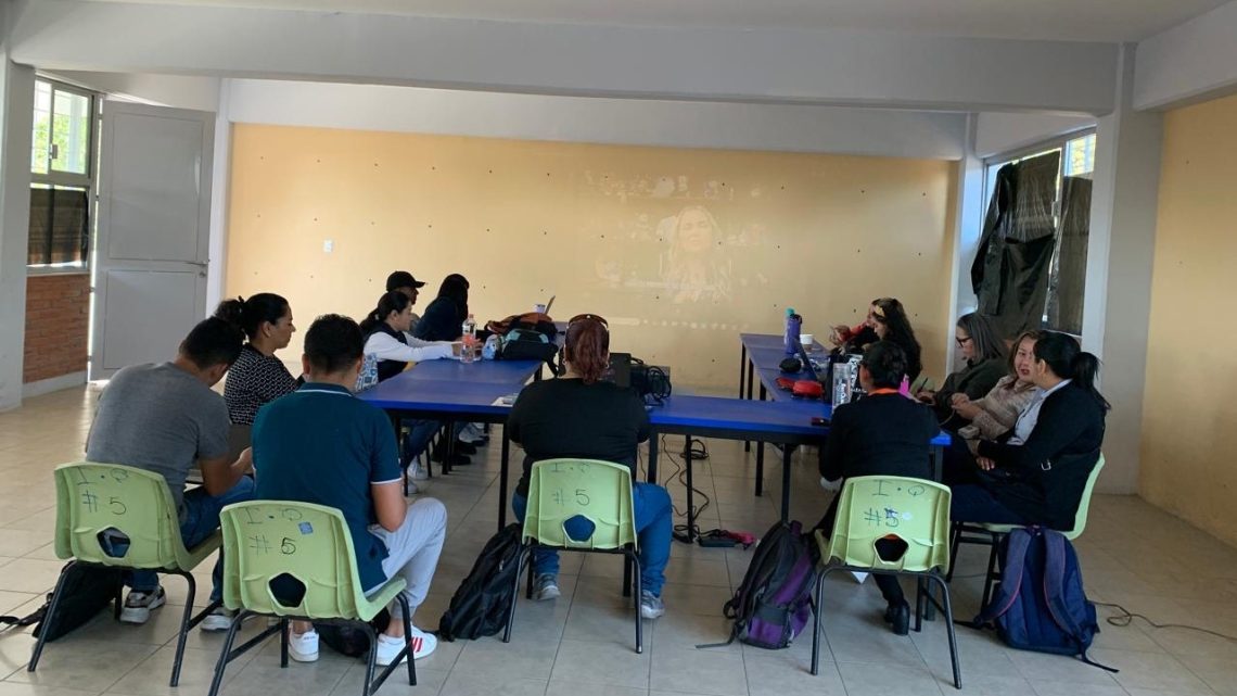 Reflexionan docentes sobre mejora de la práctica educativa