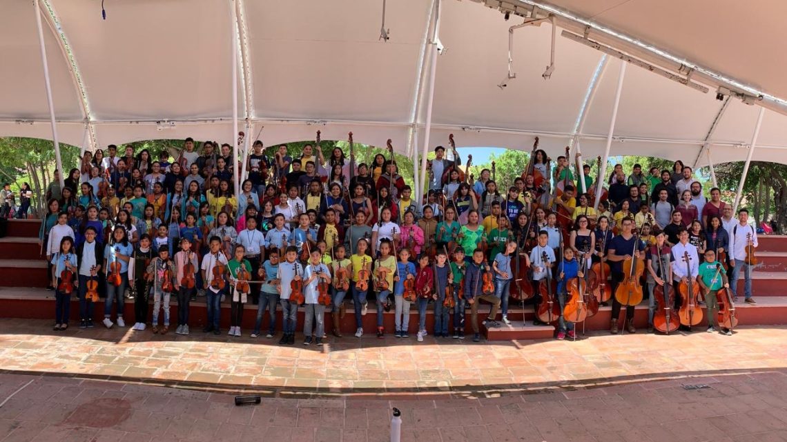 Ofrecen concierto orquestas infantiles en Humilpan