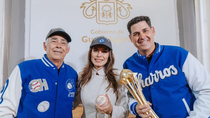 Juan José Frangie celebró y reconoció a la escuadra monarca de la competencia invernal en un evento que tuvo sede en el Parque de las niñas y los niños