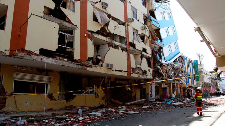 Al temblor principal le siguieron varias réplicas, incluyendo una de magnitud 5.3